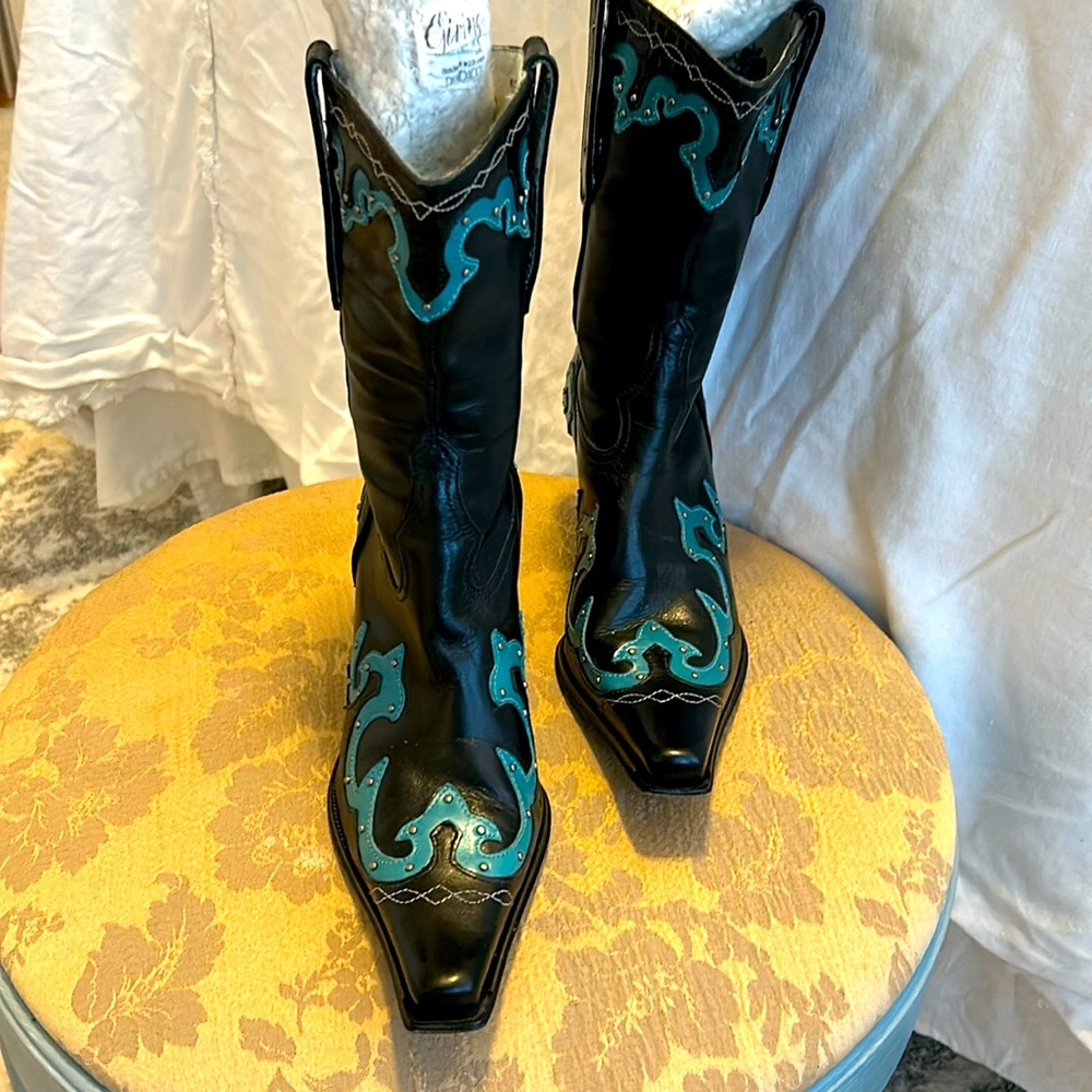 Women’s designer ANTONIO MELANI leather boot
